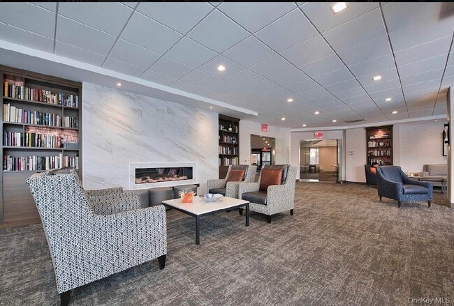 Building Photo - 1 Bay Club Dr