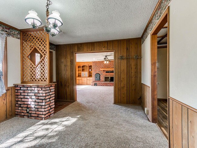 Building Photo - Beautiful 3 bed 2.5 bath home in the Country