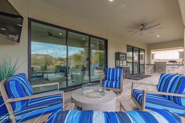 Building Photo - 4601 S Pinaleno Dr