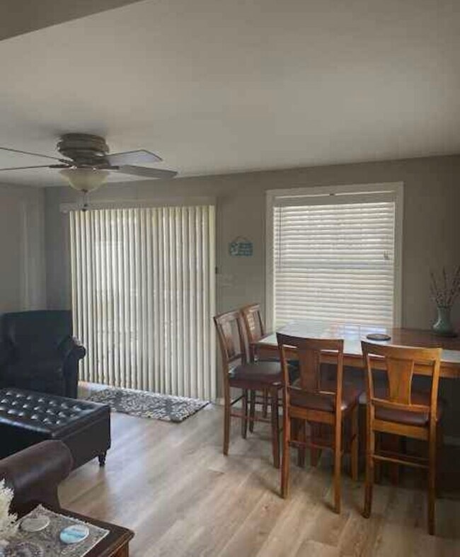 Building Photo - 47 Rest View Ln