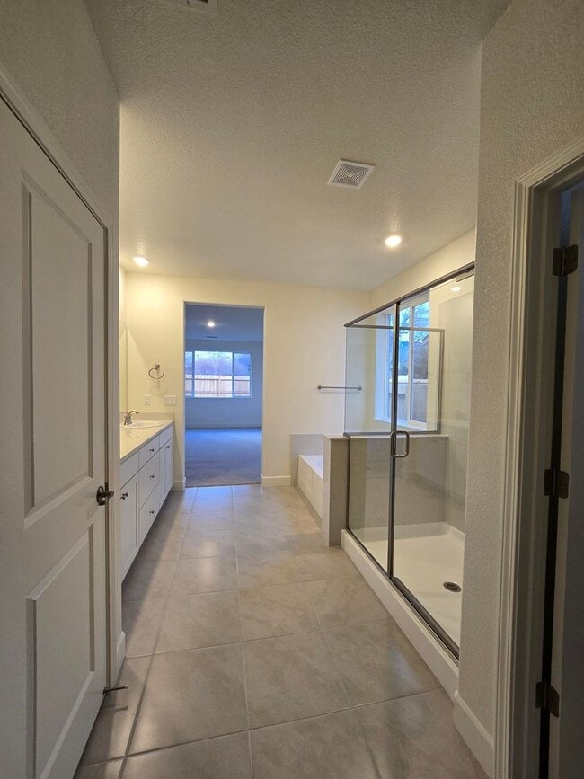 Building Photo - Elevated and Modern Living!