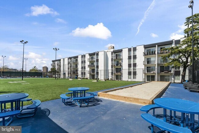 Building Photo - 60 S Van Dorn St