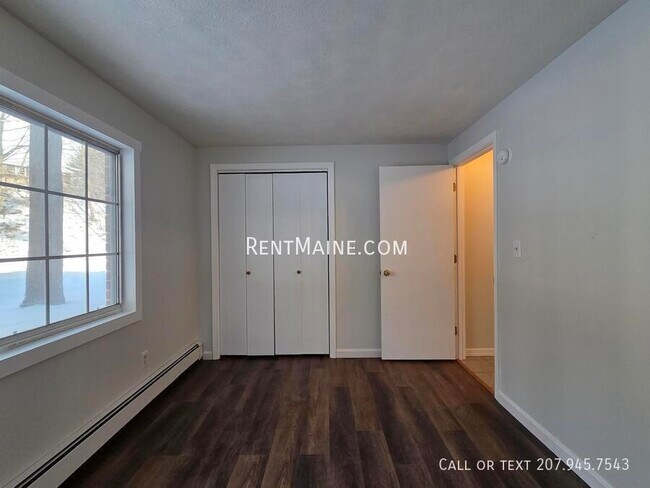 Building Photo - 20 Tall Pines Dr