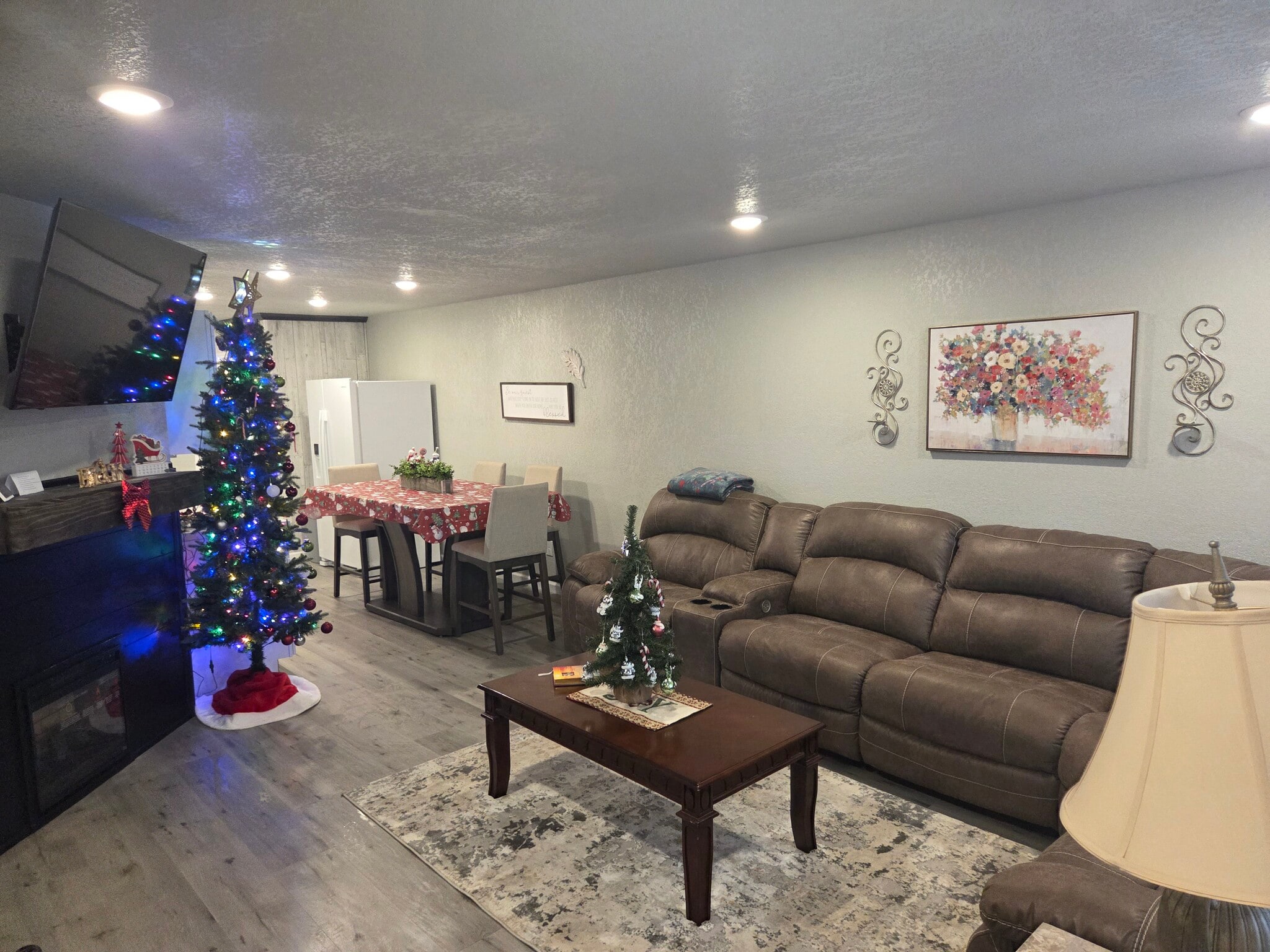 Building Photo - 2741 May St