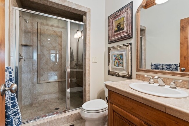 Building Photo - Beautiful 4 bedroom 3.5 bath alongside the Wasatch Mountains!