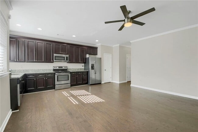 Building Photo - 2042 Bolton Rd NW