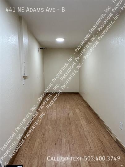 Building Photo - 441 NE Adams Ave