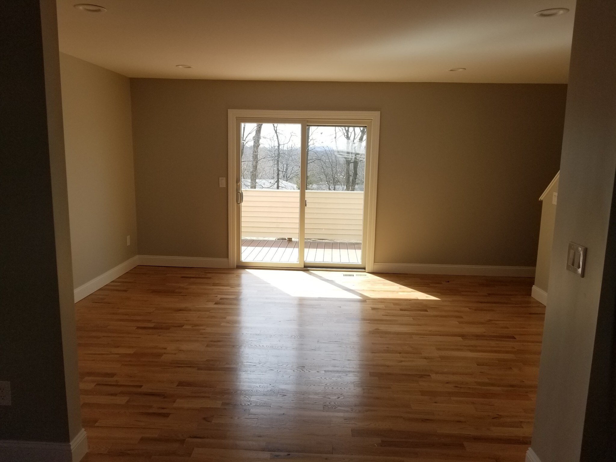 living toom - 285 Queen St