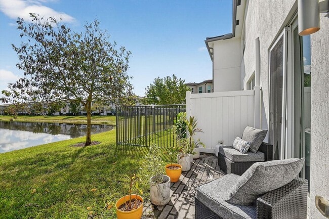 Building Photo - 4790 Navali Dr