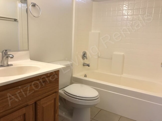 Building Photo - PERFECT CUL-DE-SAC HOME