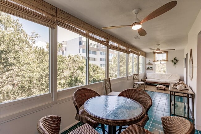 Building Photo - 1200 E Peppertree Ln