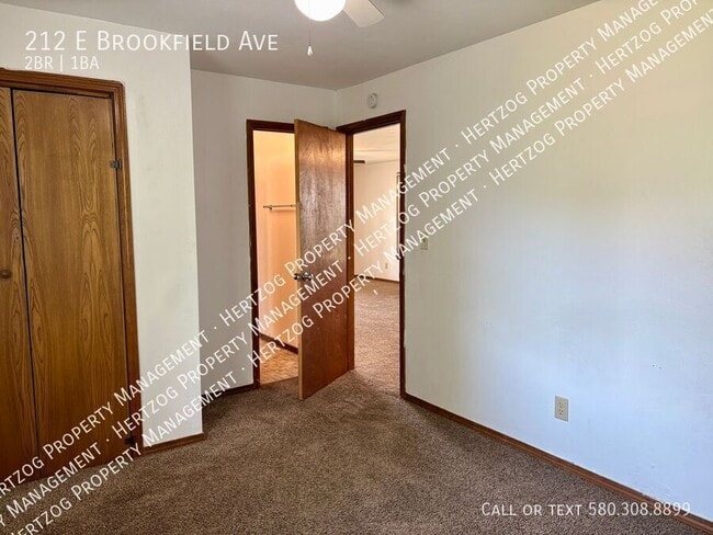 Building Photo - 212 E Brookfield Ave