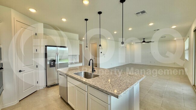 Building Photo - 24172 W Raymond St