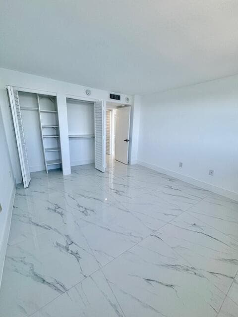 Building Photo - 5600 N Flagler Dr