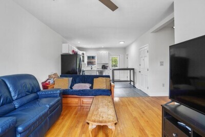 Primary Photo - 140 D St