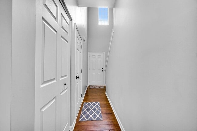 Building Photo - 7511 E 111th Ln