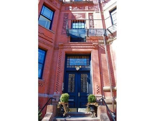 Building Photo - 135 Marlborough St