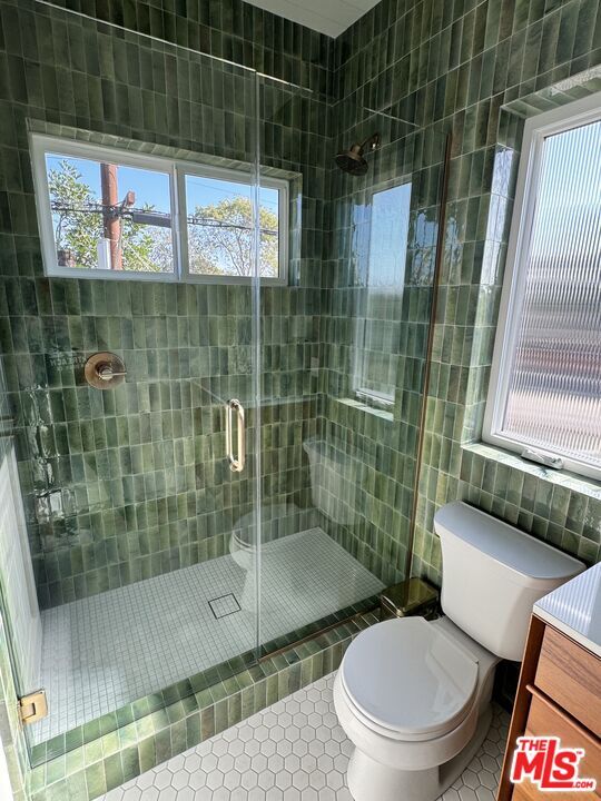 Building Photo - 5022 E Mountain View Dr