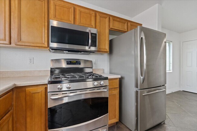 Building Photo - Status: Accepting Applications