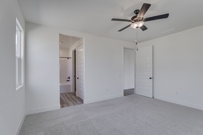Building Photo - 8208 Dreamside Ave
