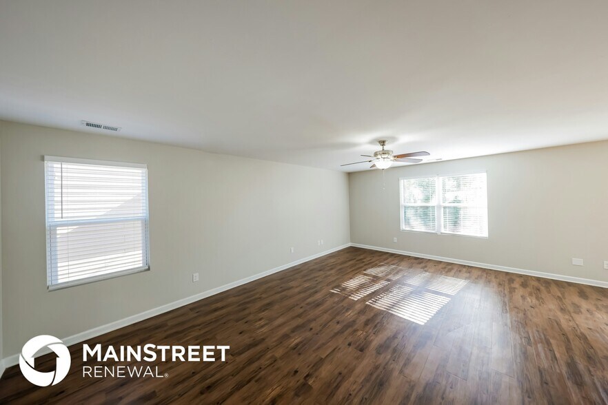 Building Photo - 105 Union Station Dr