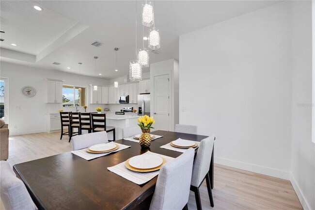 Building Photo - 6146 Grandeur St