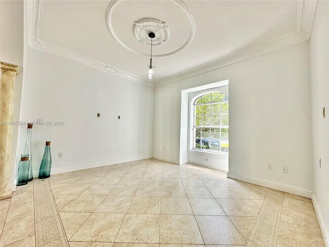 Building Photo - 5023 NW 94th Doral Pl