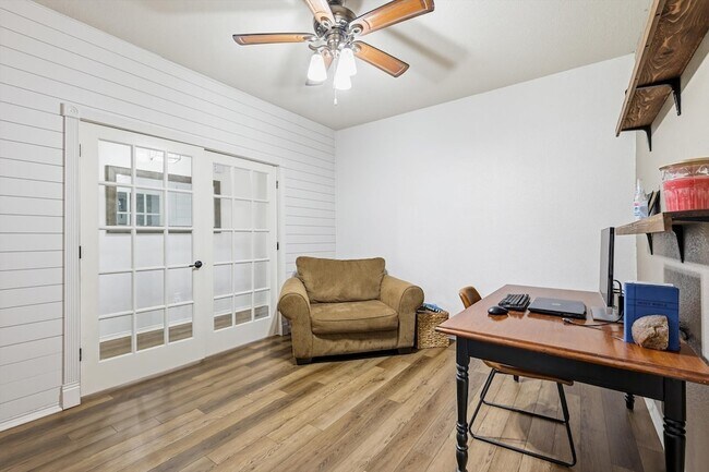 Building Photo - 253 Calvert St