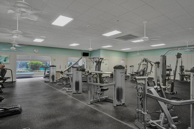 Building Photo - 620 Brittany N