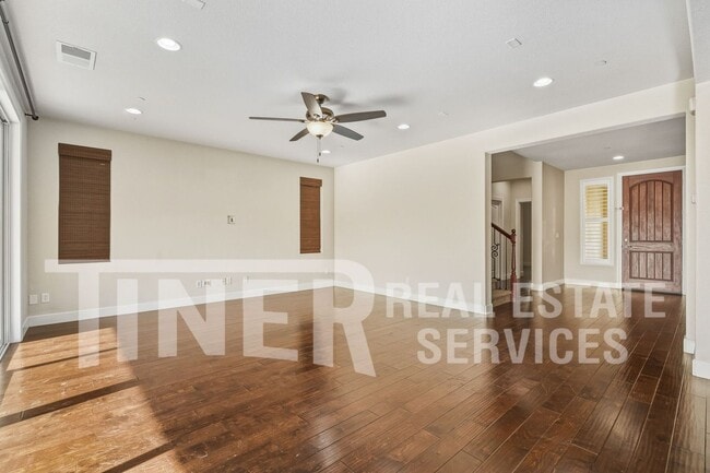 Building Photo - 7542 Pesaro Dr