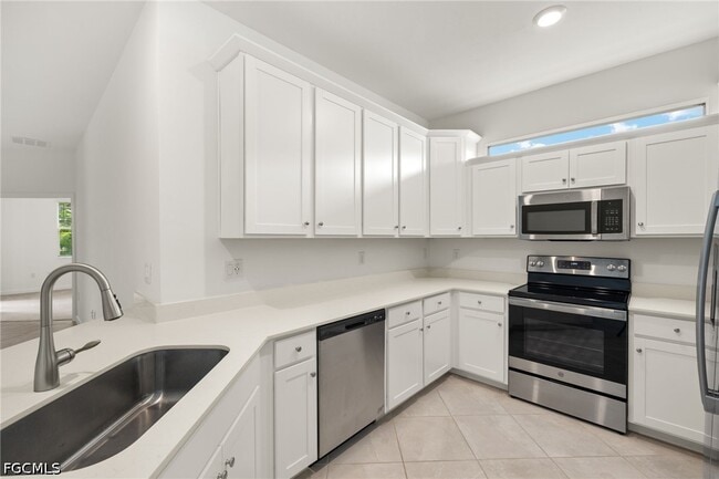 Building Photo - 9077 Leatherwood Loop