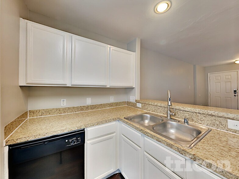 Building Photo - 21402 Palma Grove Way