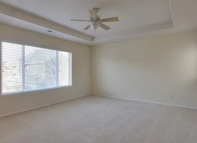 Building Photo - 739 NE 61st Ct