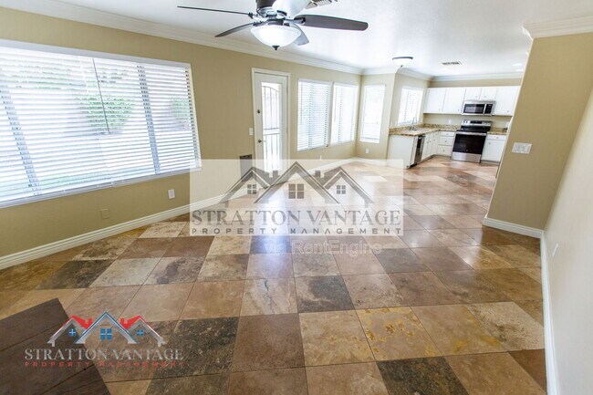 Building Photo - 7420 W Los Gatos Dr