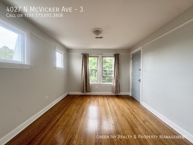 Building Photo - 4027 N McVicker Ave