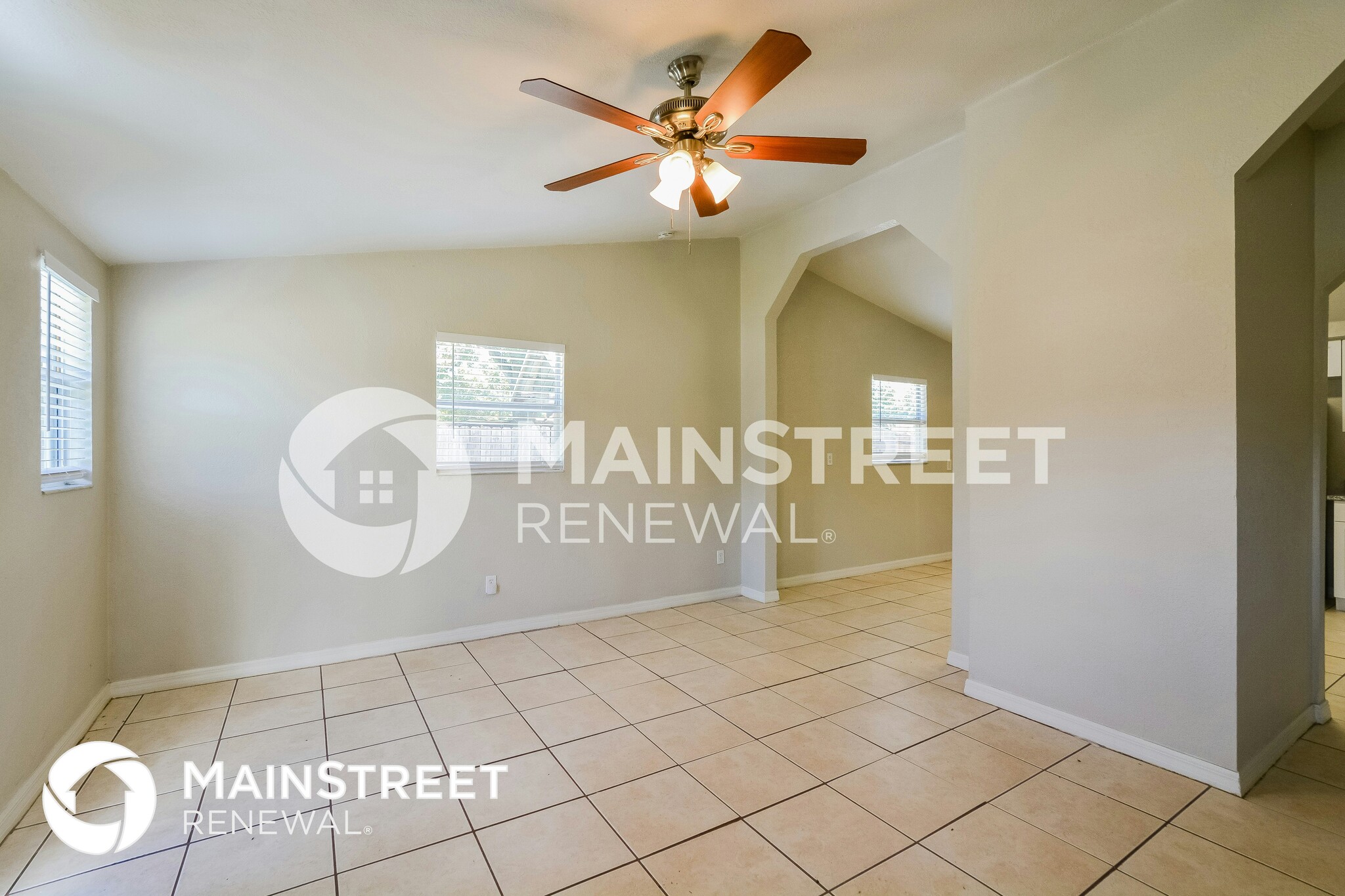 Building Photo - 703 Osceola Dr