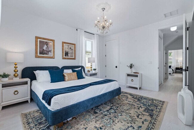 Building Photo - 28 W Castillo Dr