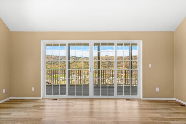 Building Photo - Stunning Kamiah House with Breathtaking Views