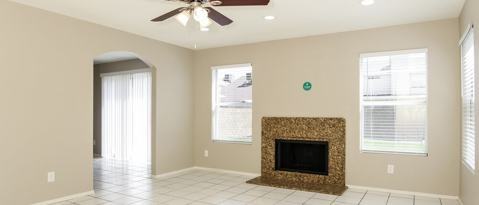 Building Photo - 7631 W Cinnabar Ave
