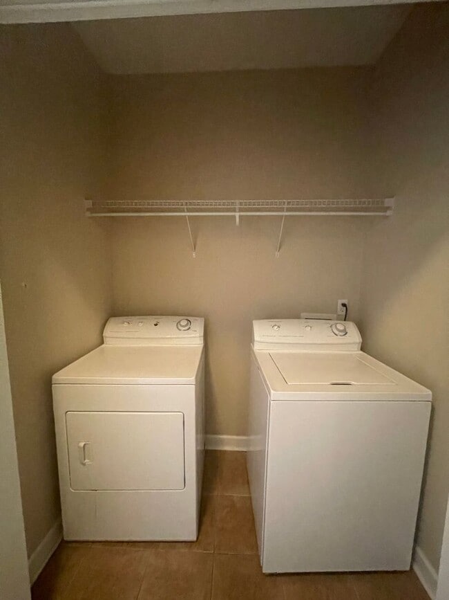 Building Photo - Eagle Landing Subdivision - Hardwood Flooring!  1/2 Off 1st Month Rent w/12 Month Lease.