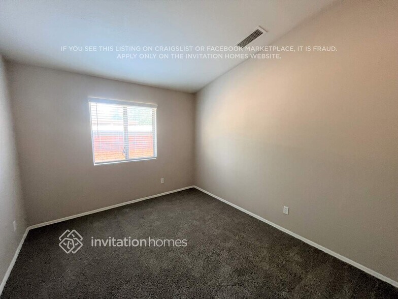 Building Photo - 3002 N 85th Ln