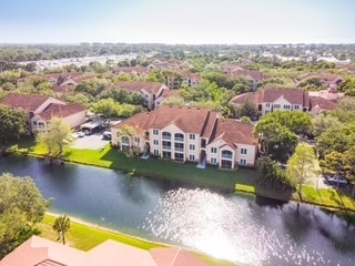 Building Photo - 4170 Central Sarasota Pky