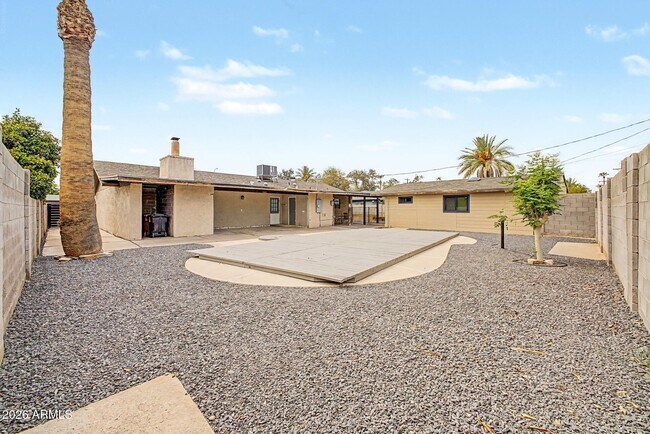 Building Photo - 2629 N 73rd Pl
