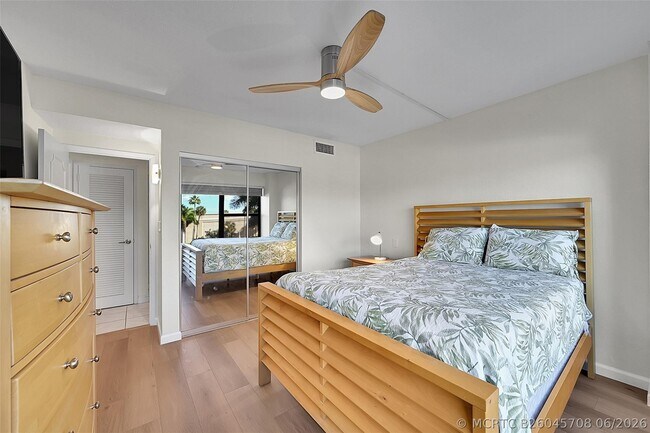 Building Photo - 3800 Galt Ocean Dr