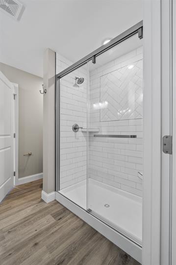 Building Photo - 302 Oak Grv Cir