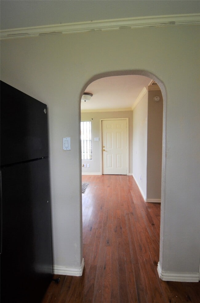 Building Photo - 7326 Eagle Pass St