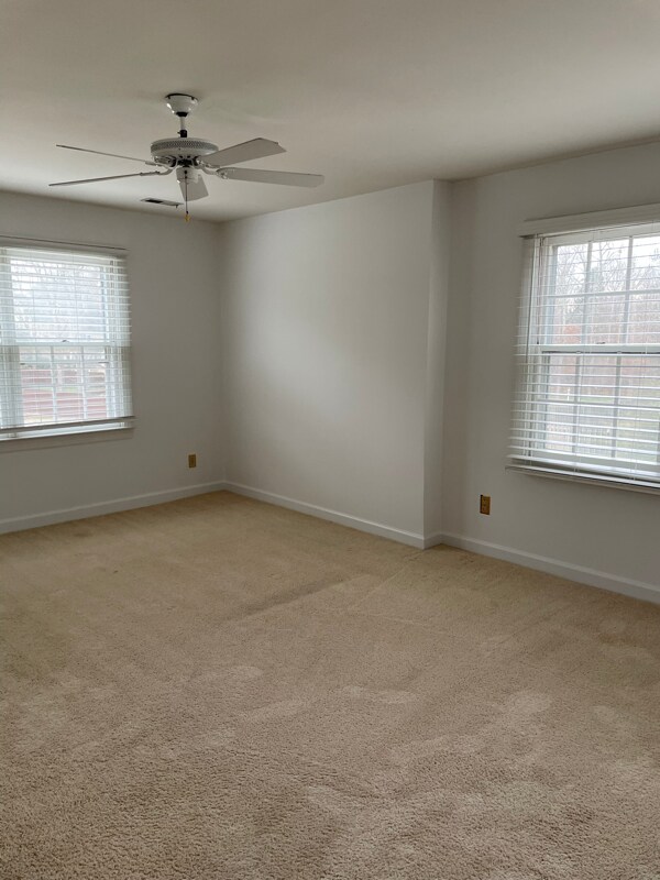 Building Photo - 8800 Colesbury Dr