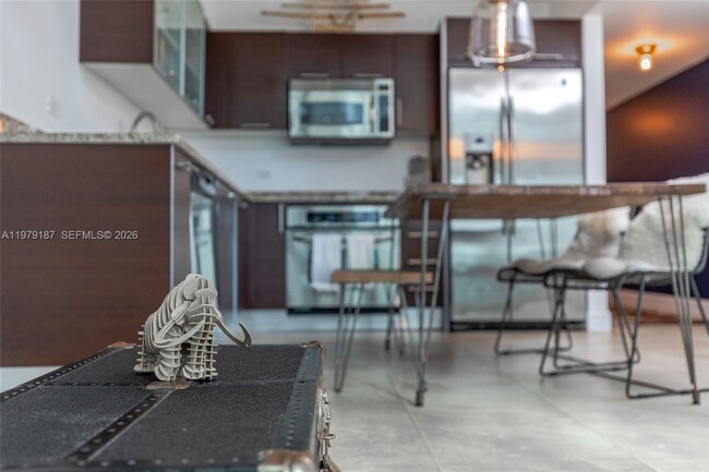 Building Photo - 41 SE 5th St