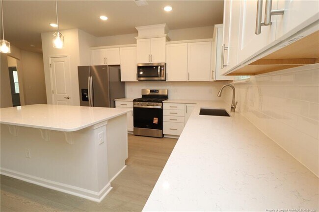 Building Photo - 756 Ben Ledi Ct