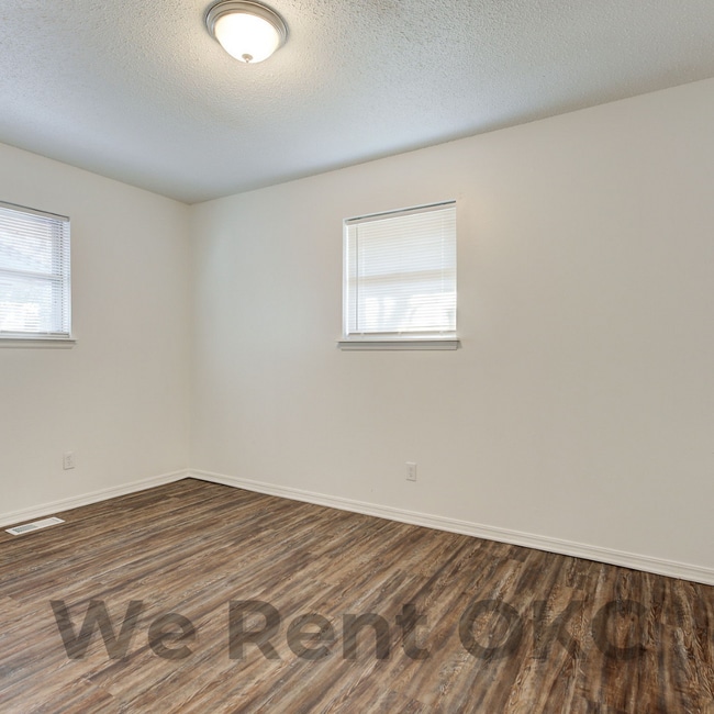 Building Photo - 1332 SW 77th Pl